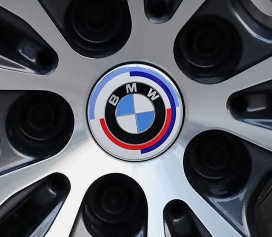 4x Centre Roue BMW Édition 50e Anniversaire 56mm Cache Moyeu Jante Auto à Clipser